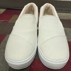 Toms Women's Off-White Canvas Slip-On Sneakers